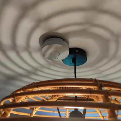 Giá đỡ đèn trần cho thiết bị báo khói