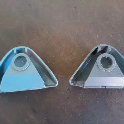 Nắp đậy cho dây an toàn trên xe Lincoln