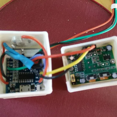 Vỏ bảo vệ cho d1 mini, cảm biến PIR và cảm biến LDR