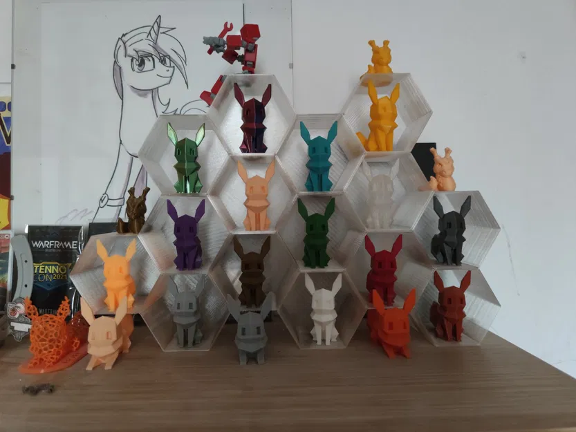 Giá đỡ hình lục giác cho Eevee phong cách Low Poly - Image 2