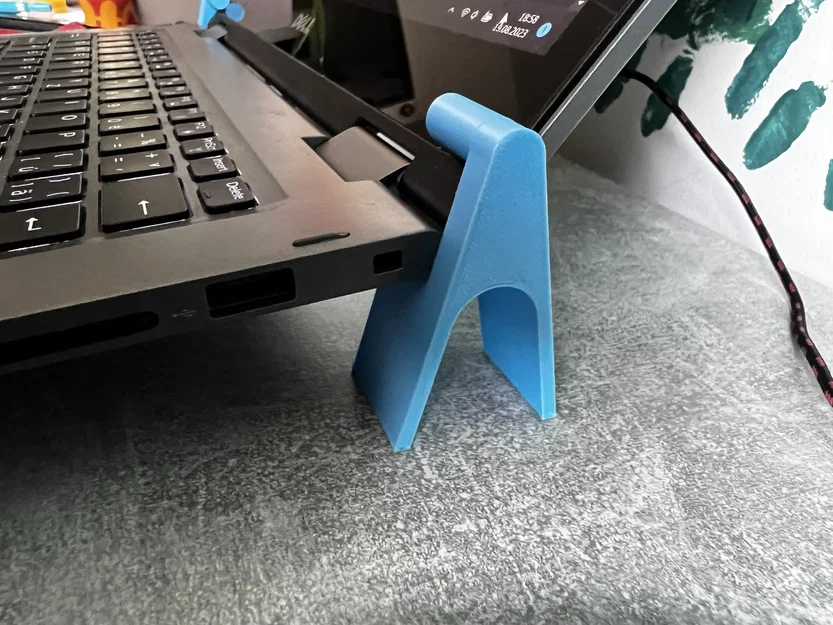 Giá đỡ laptop in 3D không cần hỗ trợ - Image 1