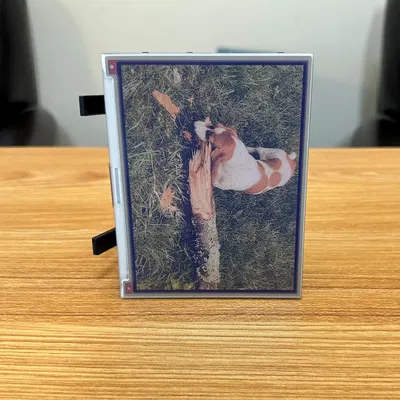 Khung ảnh kỹ thuật số E-Ink PiInk sử dụng Raspberry Pi