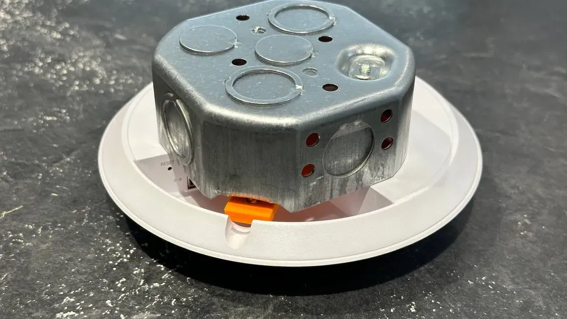 Giá đỡ hộp octagon tương thích với Ubiquiti u6+ và u6-lite - Image 8