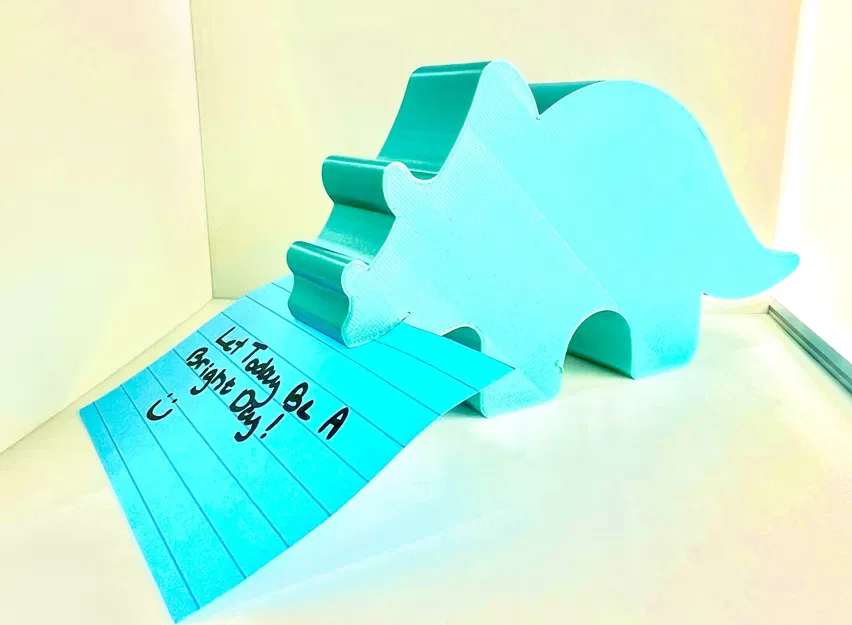 Tượng trưng Triceratops dễ thương cho văn phòng - Image 1