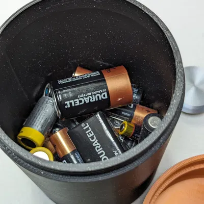 Thùng rác tái chế cho pin đã qua sử dụng