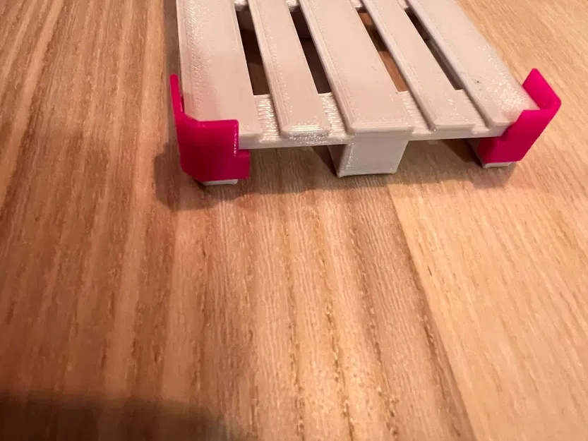 Hỗ trợ góc cho thùng pallet - Image 1