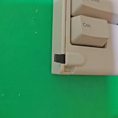 Sửa chữa khóa bàn phím cho máy tính xách tay IBM PS/2 P70/P75