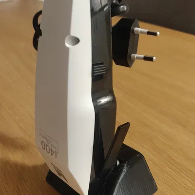 Giá đỡ đứng cho máy cắt tóc Moser 1400