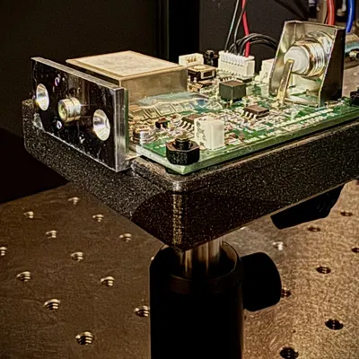 Giá đỡ cho photodiode Hamamatsu C10508-01 với lỗ thông Voronoi