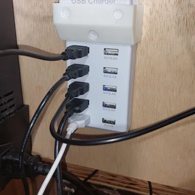 Giá đỡ tường cho nguồn điện USB