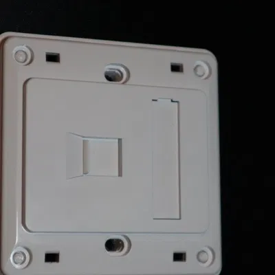 Khung mở rộng ổ cắm mạng Deltaco mỏng 8 mm