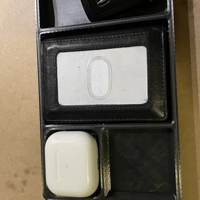 Khay đựng đồ kiêm sạc không dây cho AirPods
