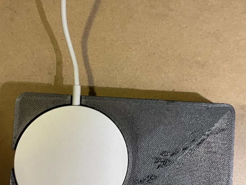 Khay đựng đồ kiêm sạc không dây cho AirPods - Image 3