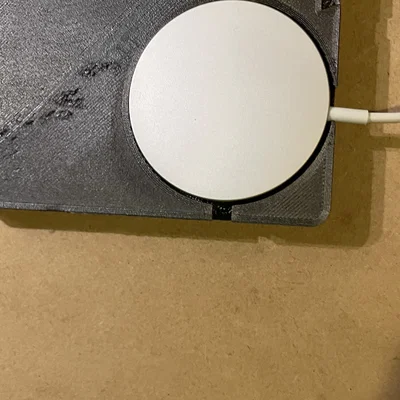 Khay đựng đồ kiêm sạc không dây cho AirPods