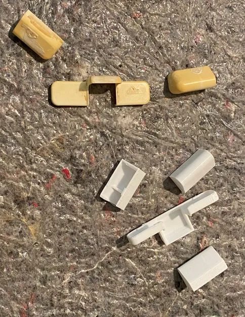 Nắp che bản lề cửa sổ thay thế sau 30 năm sử dụng - Image 3