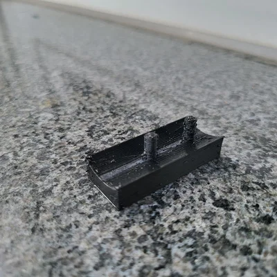 Chân ghế cao su mới cho ghế ăn trong bếp