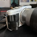 Giá đỡ camera Olympus E-PL5 cho phép chụp ổn định - Thumbnail 4