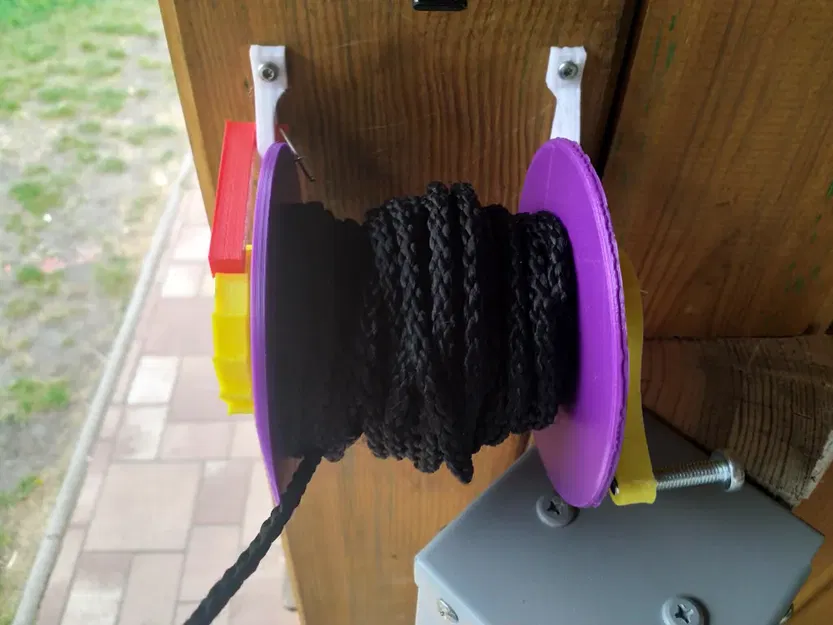 Reel treo tường đơn giản với phanh - Image 5