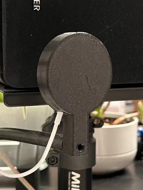 Bộ chuyển đổi MagSafe Ikea LÅNESPELARE cho camera Continuity - Image 1