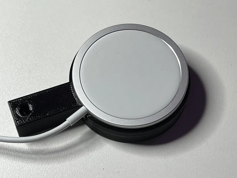 Bộ chuyển đổi MagSafe Ikea LÅNESPELARE cho camera Continuity - Image 2