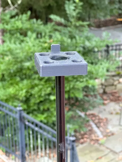 Giá đỡ camera Wyze OG bằng thép 56 inch - Image 1