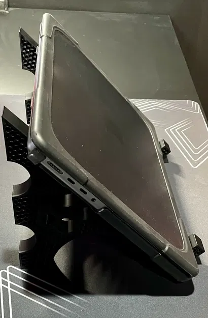 Giá đỡ laptop với kết nối và đai khóa - Image 2