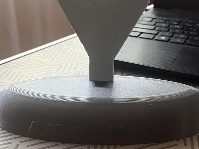 Giá đỡ cho huy hiệu Atletico de Madrid ở tỷ lệ 65% - Image 4