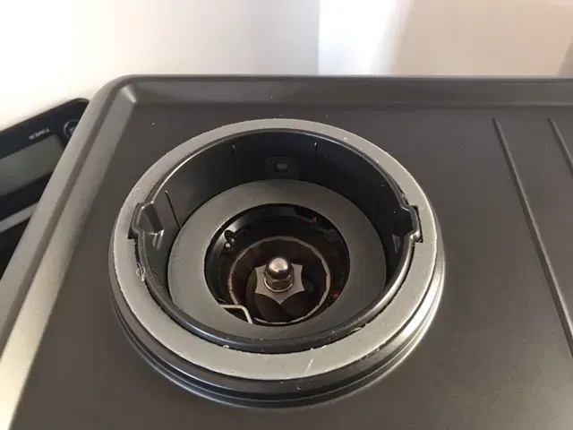 Bộ phận giảm thiểu giữ lại cà phê cho máy Oracle/Breville - Image 5