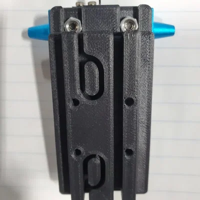 Giá đỡ Anycubic Predator với tấm chuyển đổi một bộ lắp ráp và khoảng cách động cơ để hoàn thành nâng cấp sau khi lắp đặt đường ray tuyến tính.