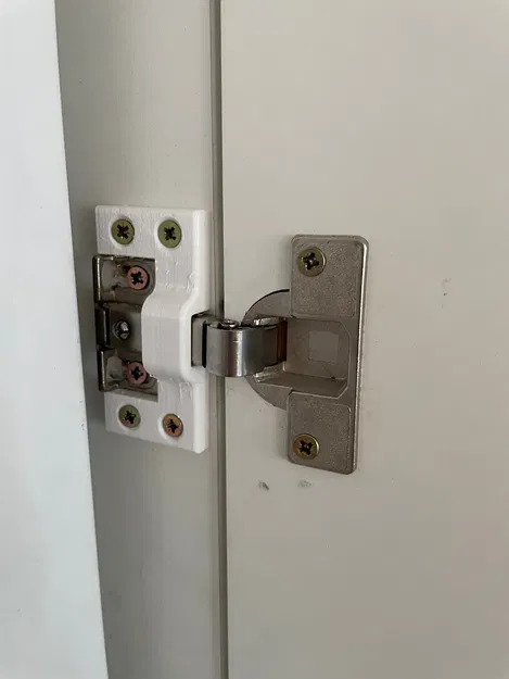 Sửa chữa bản lề tủ lạnh bị hỏng - Image 2