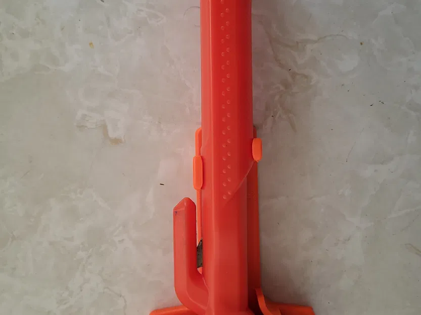 Giá đỡ búa an toàn cho xe hơi - Image 1