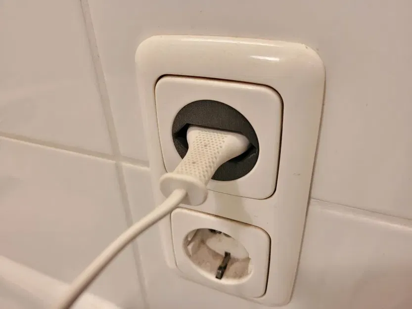 Bộ chuyển đổi Europlug Schuko và nắp chống bụi Schuko - Image 3