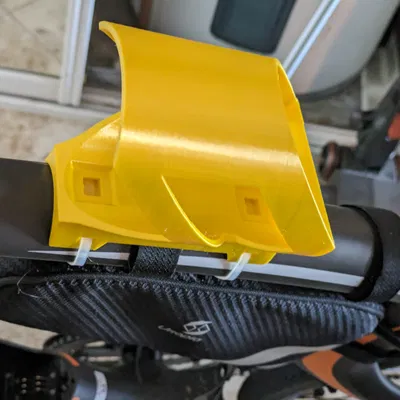 Giá đỡ chai nước cho xe đạp Urtopia Carbon One