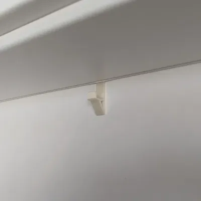 Móc treo quần áo bên trong cửa cho không gian sống