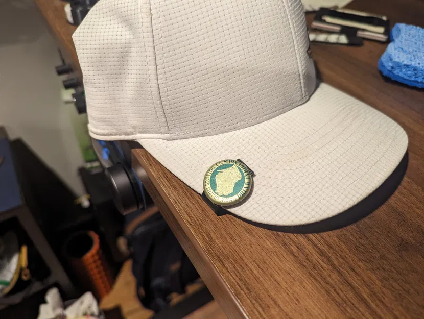 Móc giữ nón kèm đánh dấu vị trí bóng golf - Image 1