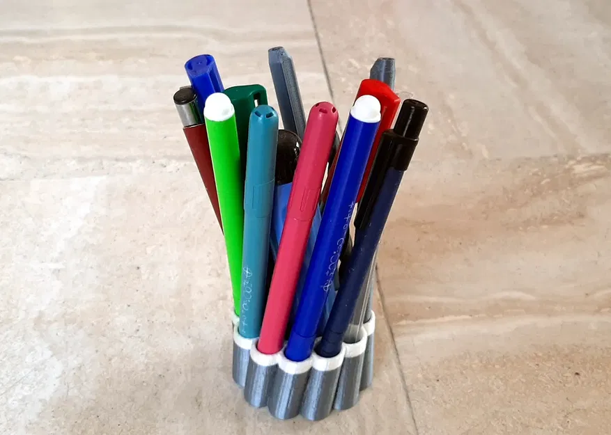 Giá đỡ bút chì/bút bi tùy chỉnh bằng OpenScad - Image 1