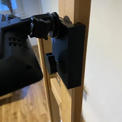 Giá đỡ đèn studio gắn trên giá vẽ