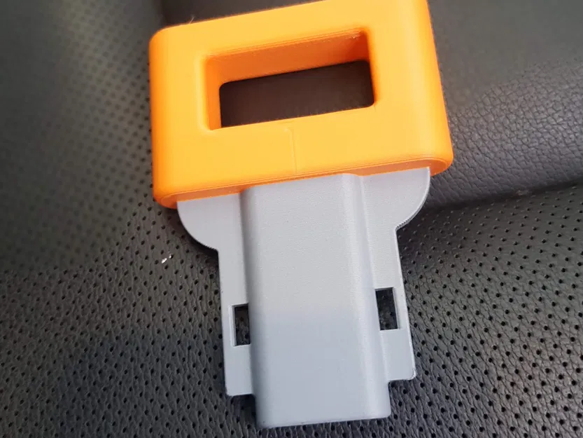 Kẹp dây an toàn cho ghế sau Ford Mondeo MK5 - Image 1