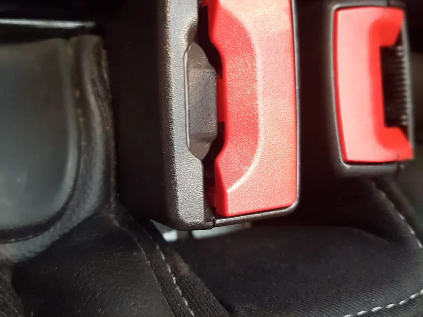 Kẹp dây an toàn cho ghế sau Ford Mondeo MK5 - Image 3