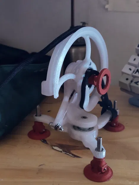 Giá đỡ chuột bungee Rick Sanchez độc đáo - Image 2