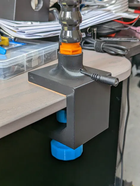 Kẹp với ren NPT 3/4" cho bộ chuyển đổi Loc-Line - Image 1