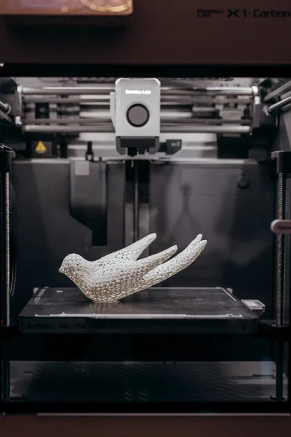 Trang trí tường hình chim én bằng sứ phong cách Voronoï - Image 3