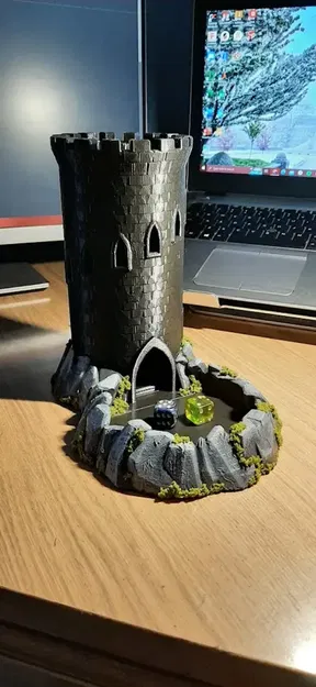 Tháp xúc xắc có nam châm - Image 1