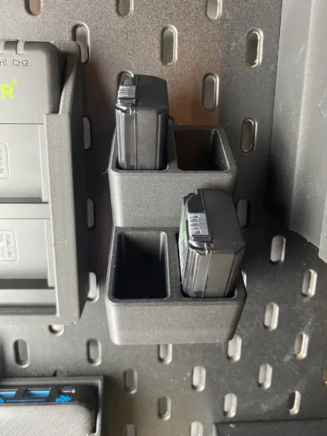 Giá đỡ pin camera trên bảng ghim Ikea Skadis - Image 3