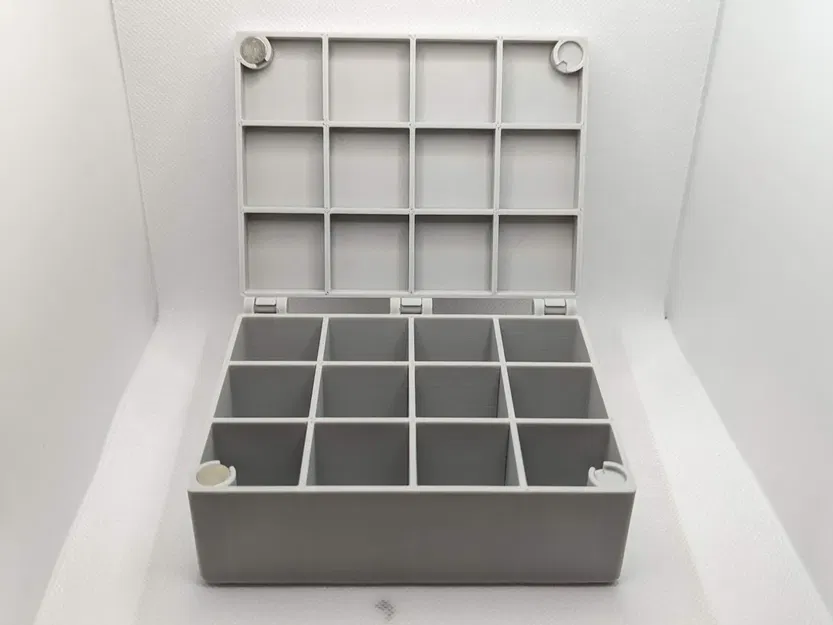 Hộp có bản lề điều chỉnh với ngăn chia và khóa từ tính - Image 1