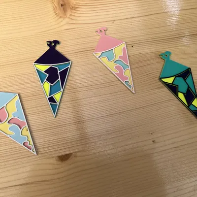 Trang trí bàn với Schultüten 4 màu sắc khác nhau