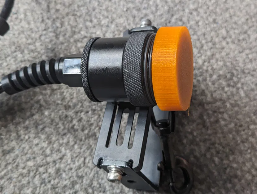 Nắp bảo vệ pin đèn lặn Anchor - Image 1