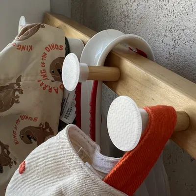 Cải tiến móc treo gỗ Ikea cho không gian sống