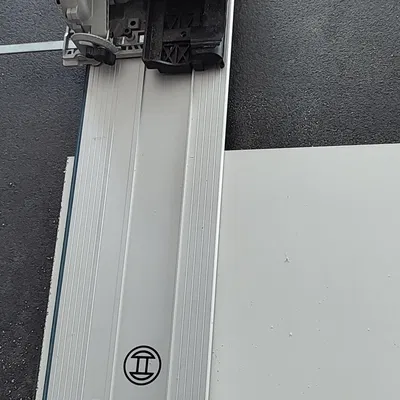 Giá đỡ cho cưa tròn Bosch trên ray FSN