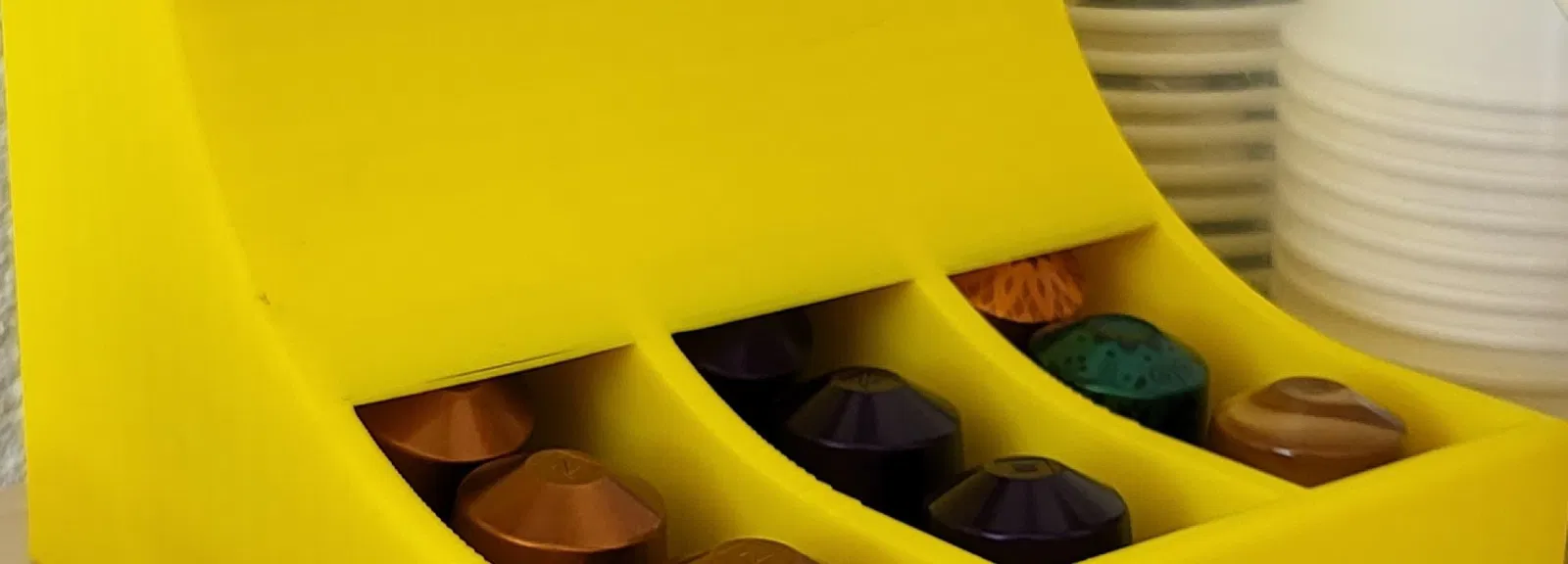 Giá đỡ ba tầng cho viên nén Nespresso với logo - Image 3